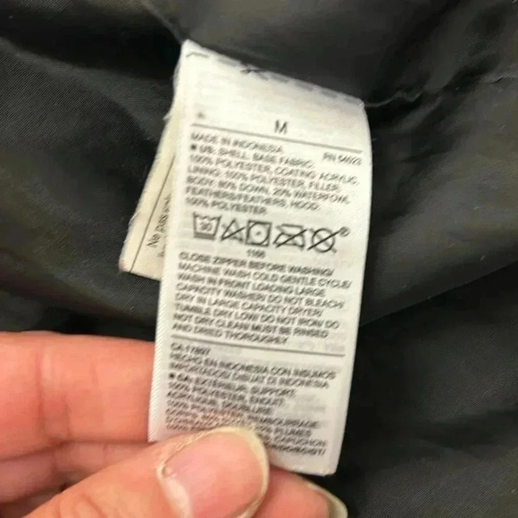 Old navy knee lenght puffer coat - Picture 5 of 9